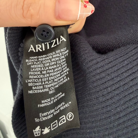 Aritzia Wilfred Golightly Cardigan Navy XS – Wonder Yarn Button Front Fitted - Picture 6 of 10